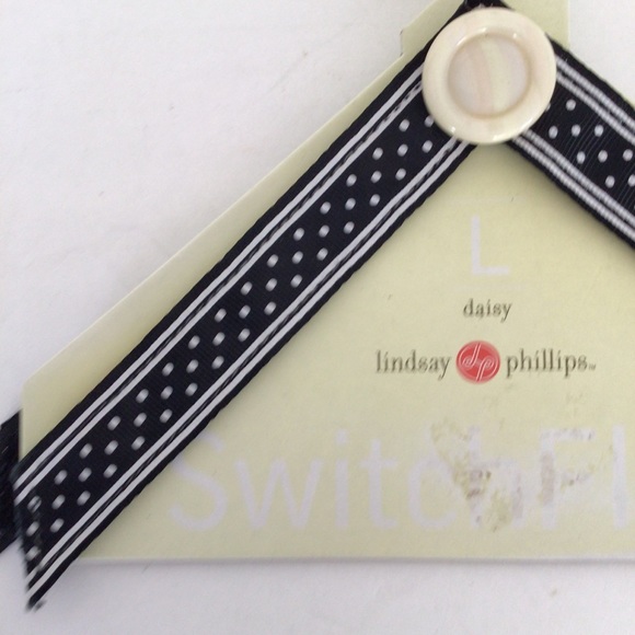 LINDSAY PHILLIPS SWITCH FLOPS LARGE - Picture 5 of 8